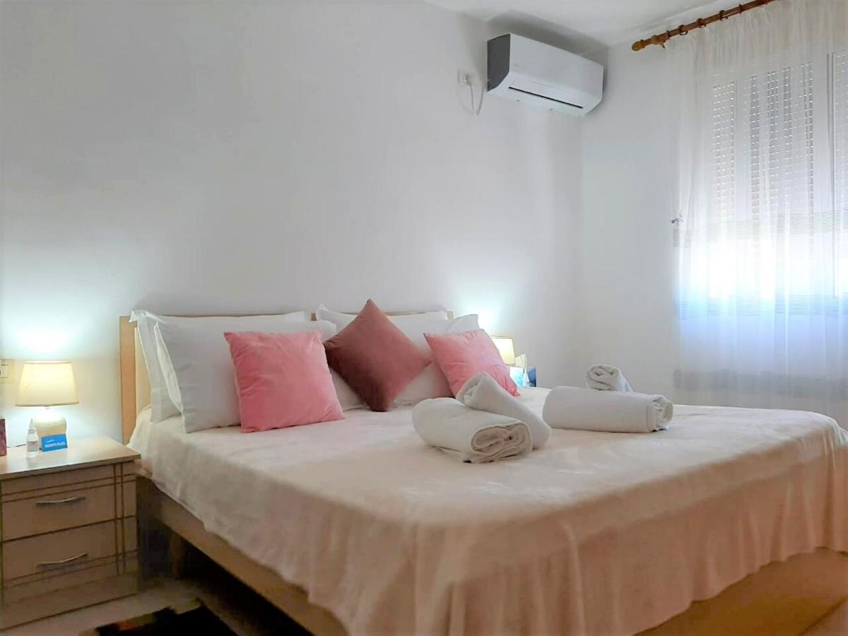 Sazani'S Place Fier Exterior foto